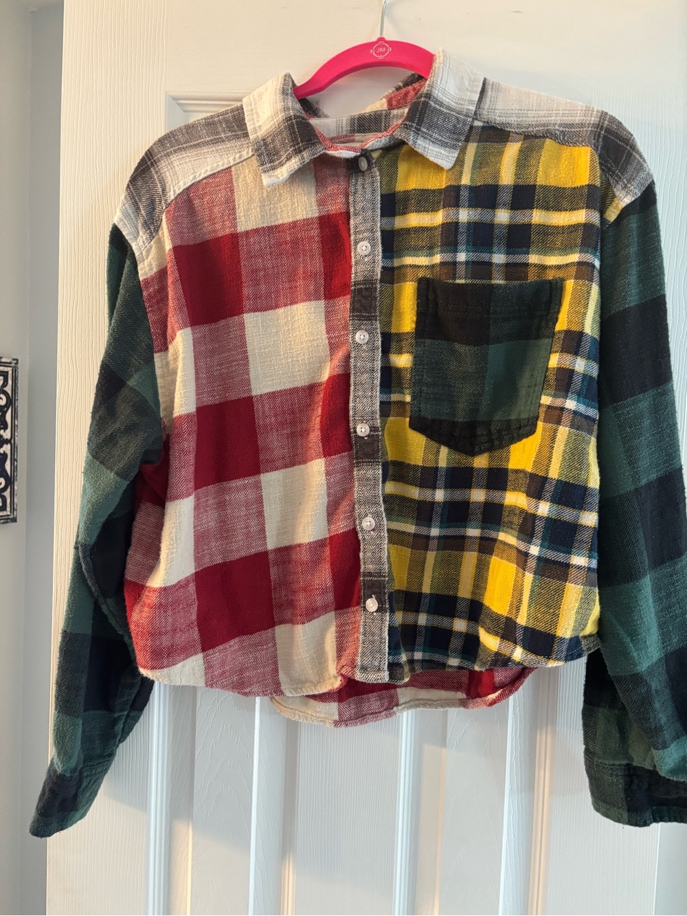 American Eagle Outfitters Red, Cream & Navy Plaid cropped Button-Up Shirt